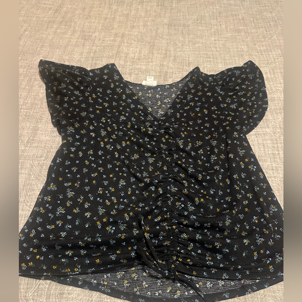 Women’s plus size top - all plus size tops in closet are buy 1 get 1 50% off